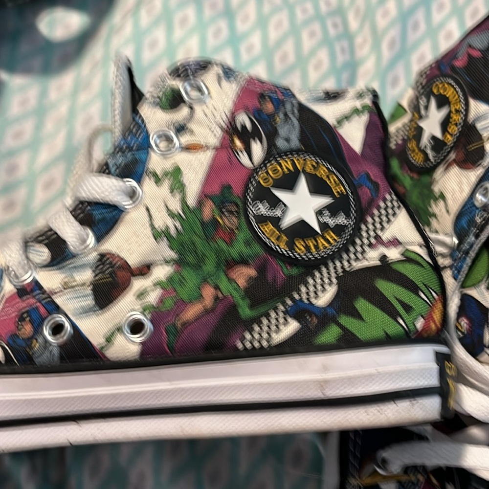 Converse - Picture 2 of 3